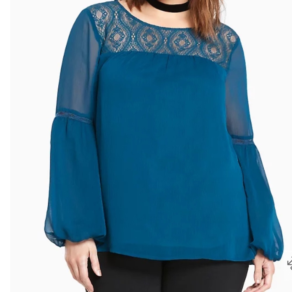 Torrid Teal Crinkle Bellsleeve Top with Lace size 00